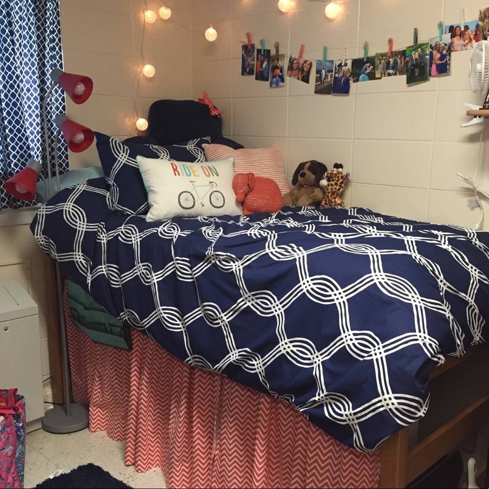 Twin XL comforter and pillow sham